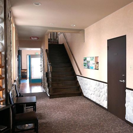 Petit Hotel Blaneneige Nakafurano Экстерьер фото