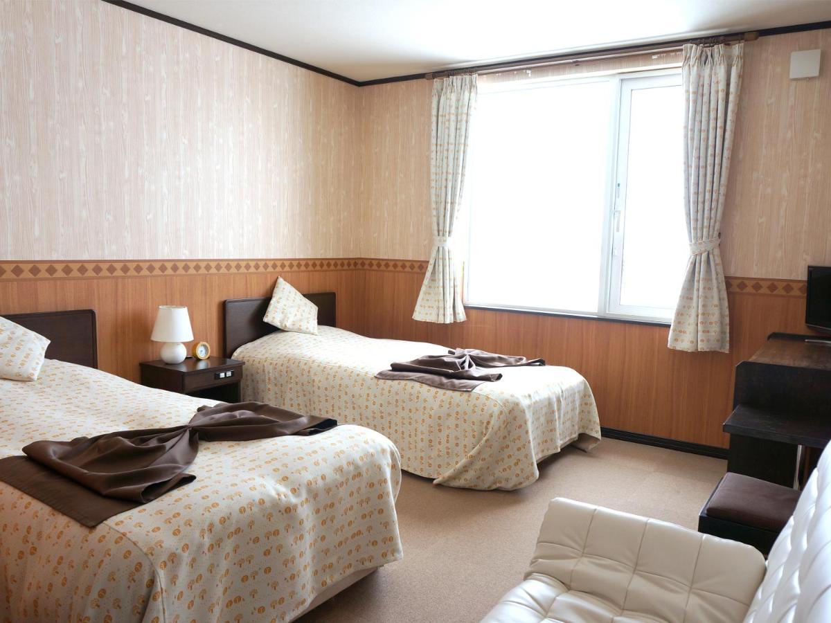 Petit Hotel Blaneneige Nakafurano Экстерьер фото