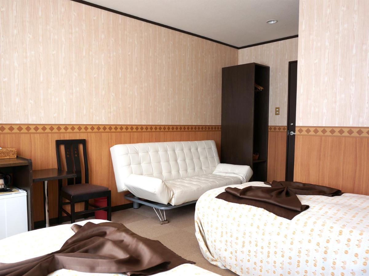 Petit Hotel Blaneneige Nakafurano Экстерьер фото