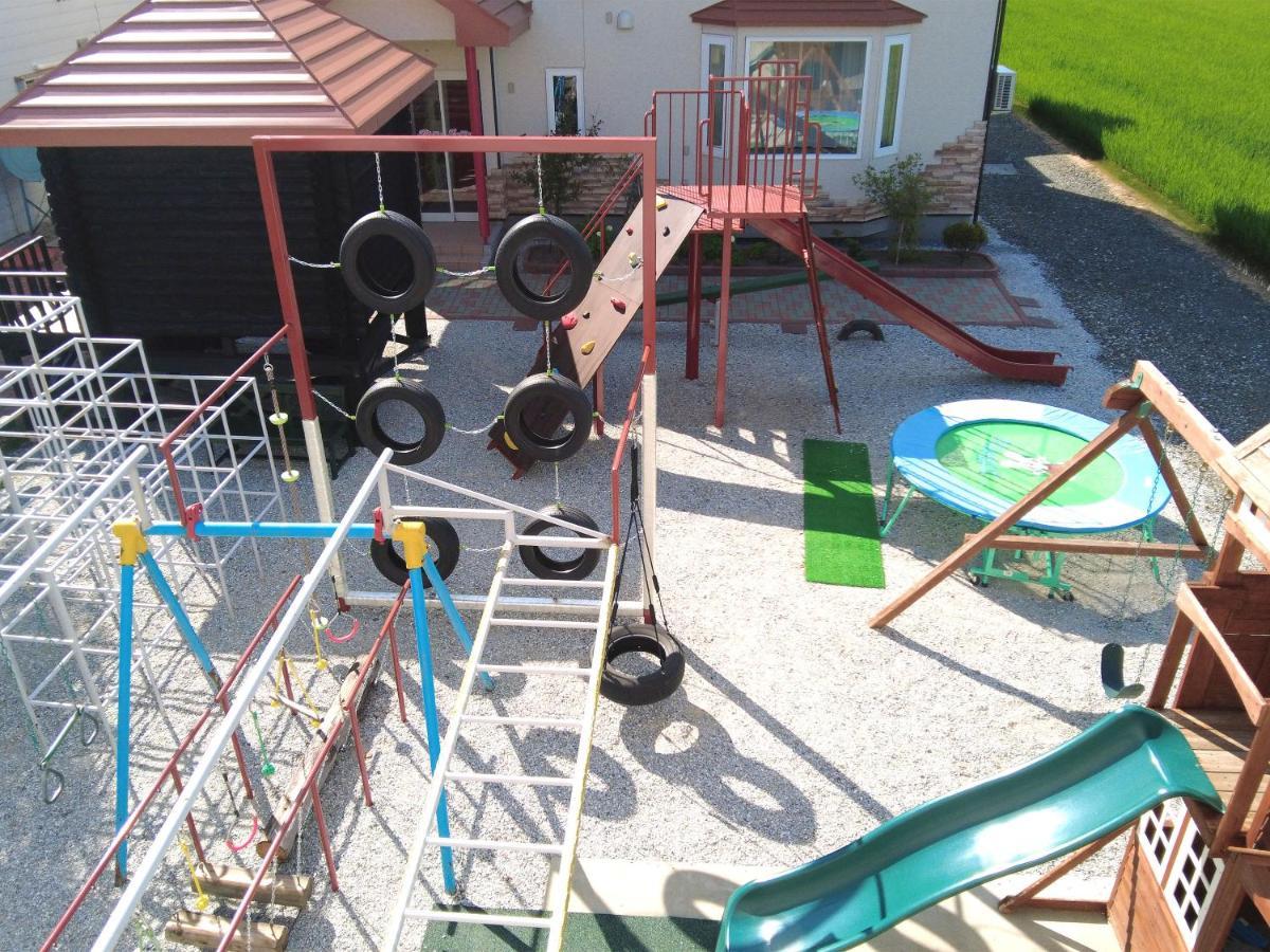 Petit Hotel Blaneneige Nakafurano Экстерьер фото