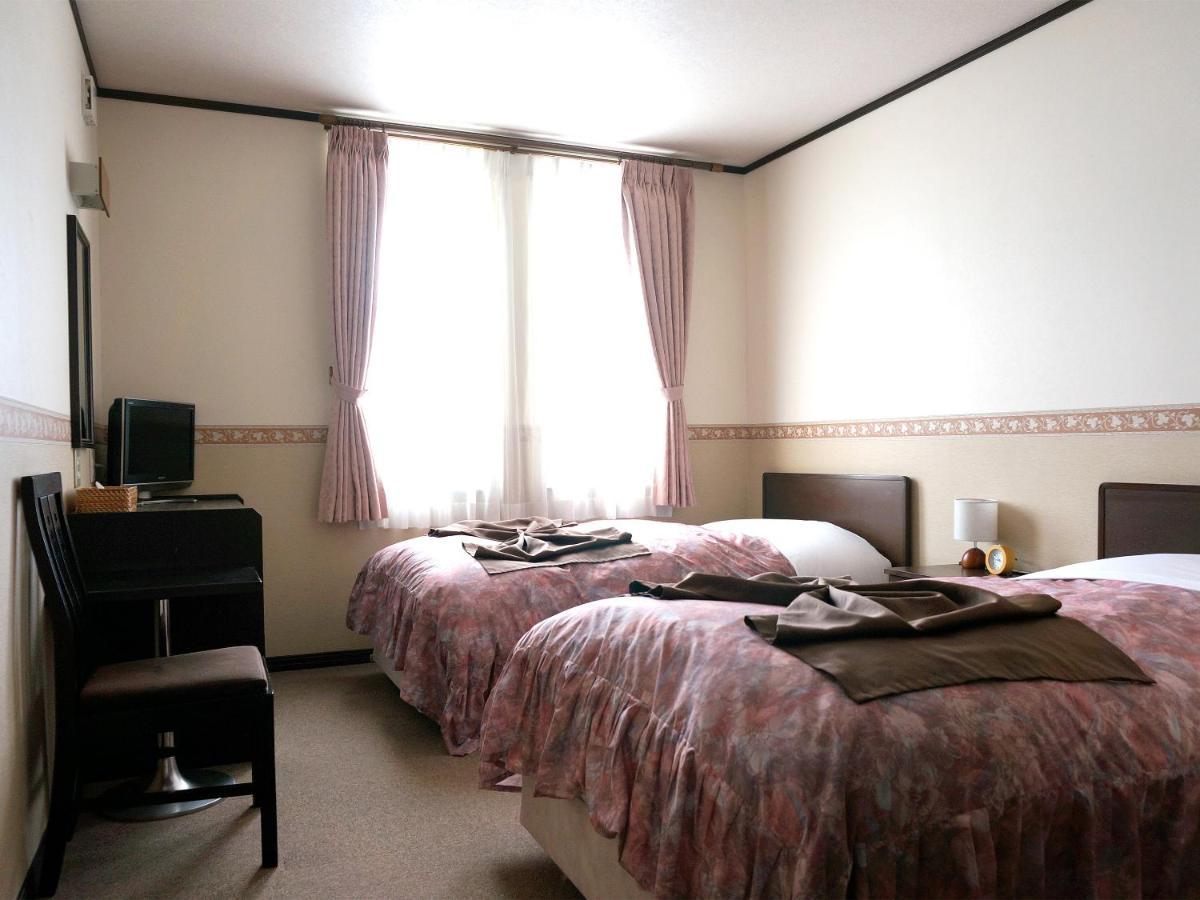 Petit Hotel Blaneneige Nakafurano Экстерьер фото