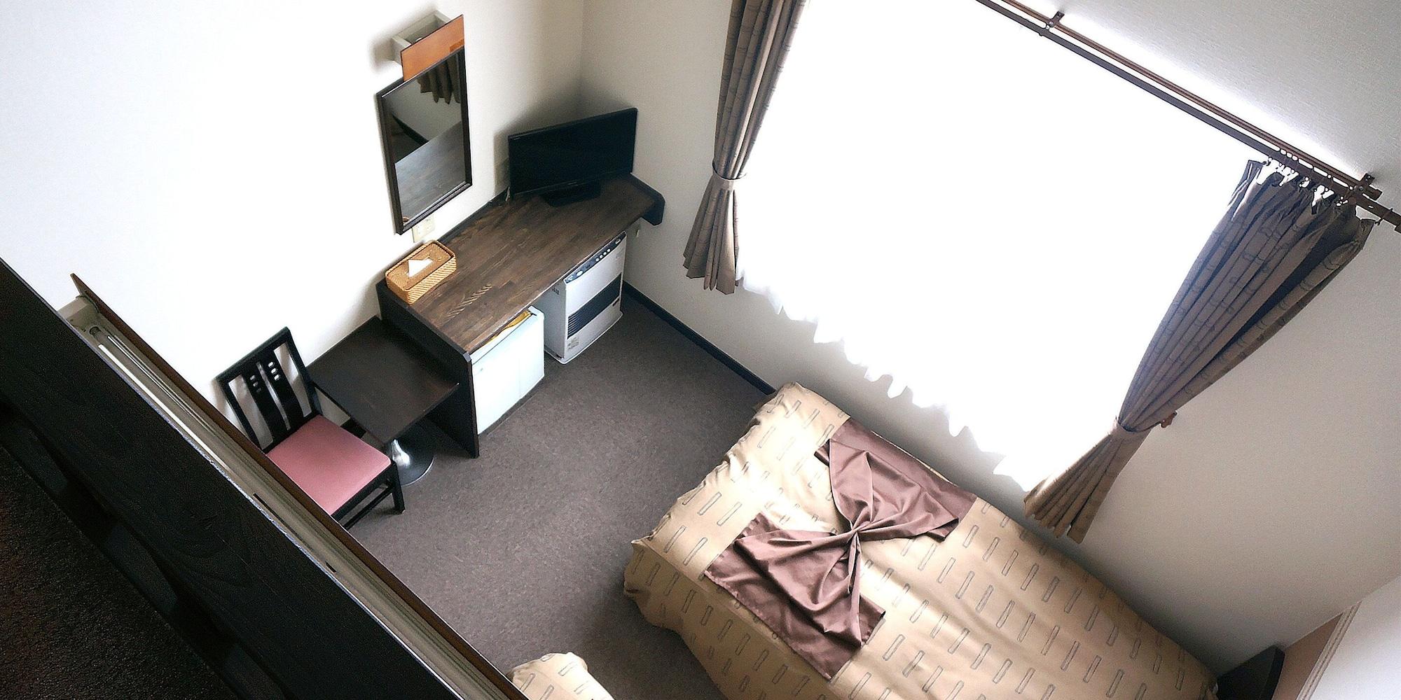 Petit Hotel Blaneneige Nakafurano Экстерьер фото
