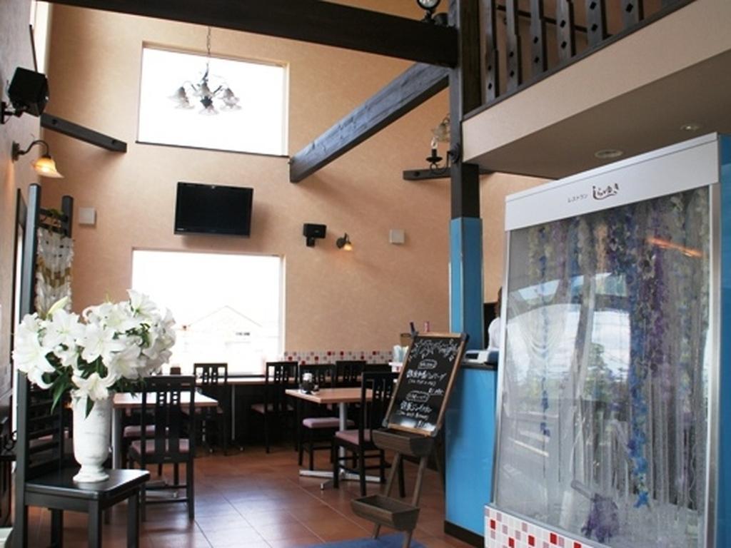 Petit Hotel Blaneneige Nakafurano Экстерьер фото